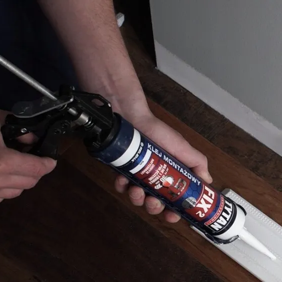 Wyciskacz Pistolet Tytan Do Silikonu Mas Gęstych Kleju Akrylu Fug 310ml