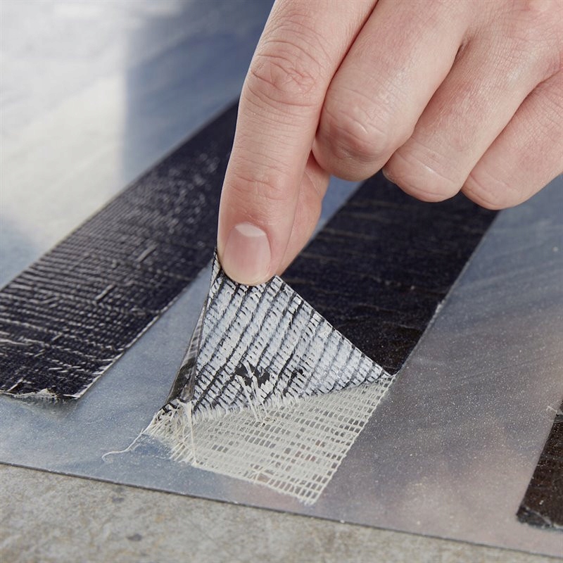 Zmywacz w Sprayu Tesa Do Usuwania Kleju Naklejek Etykiet Taśm Czyścik 200ml