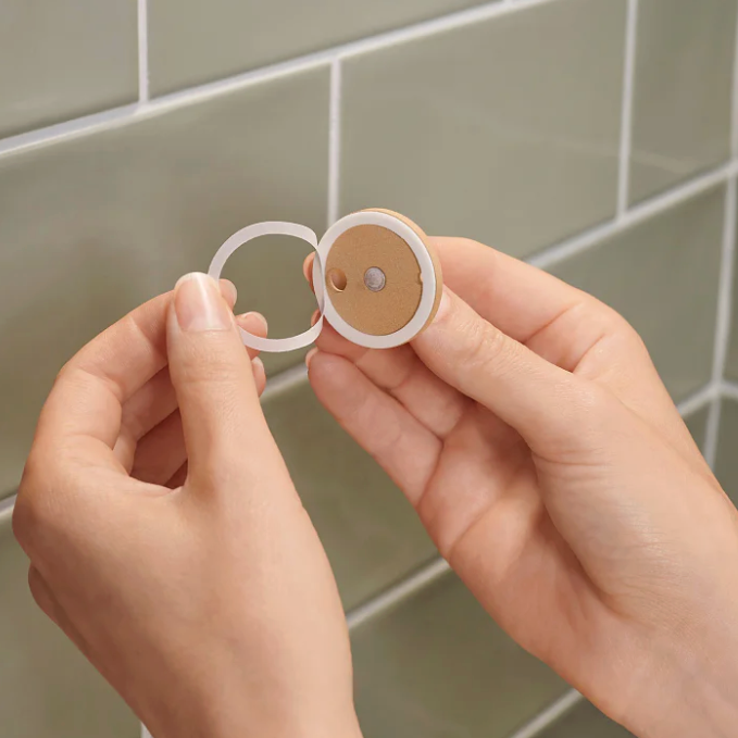 Półka Łazienkowa Samoprzylepna Wisząca Tesa MOON WHITE Koszyk Pod Prysznic