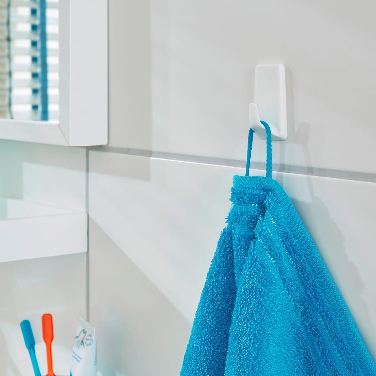 Haczyki Samoprzylepne Łazienkowe Tesa Powerstrips Do Wieszania 1kg 3 szt