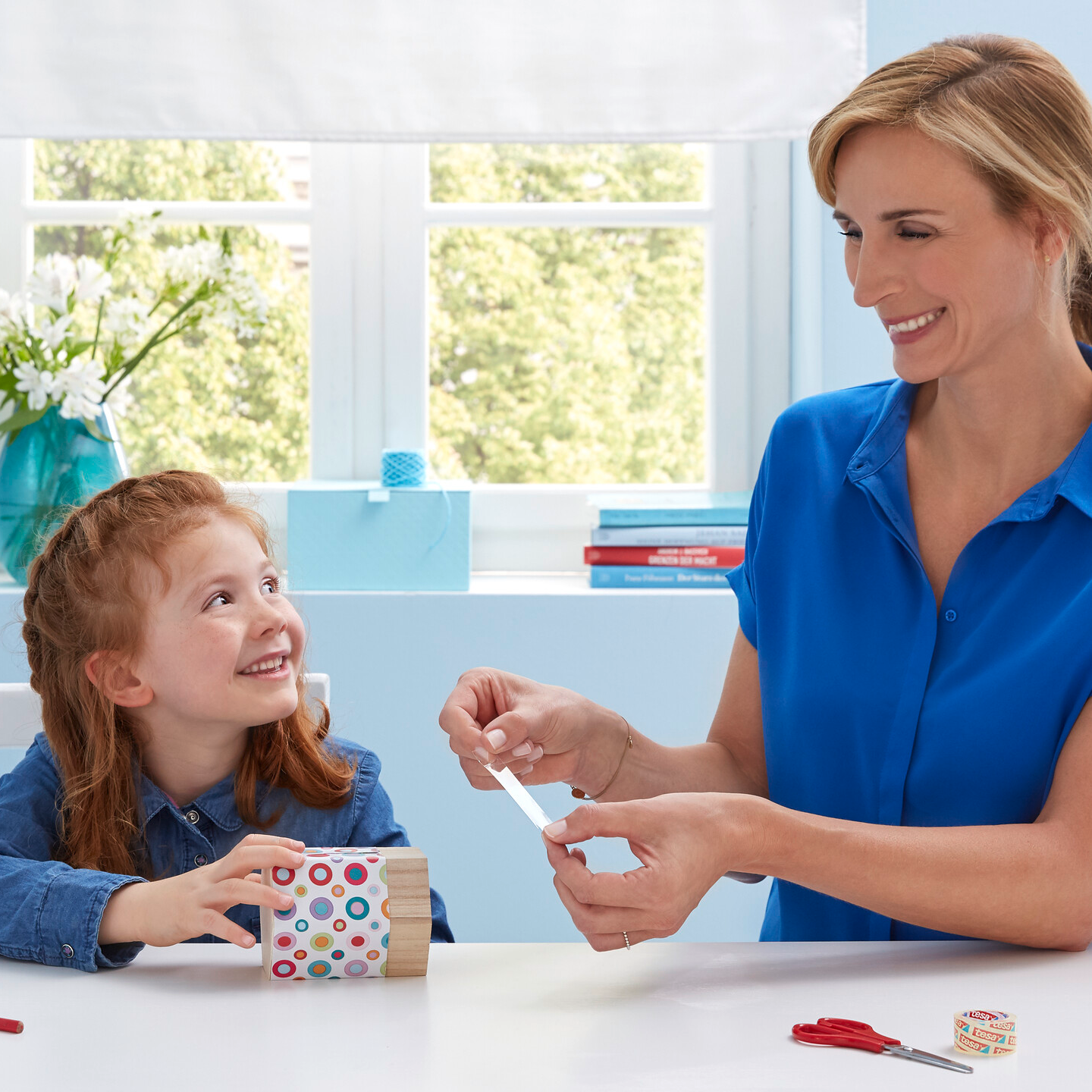 Taśma Klejąca Biurowa Samoprzylepna Tesa 33 m x 19 mm 8 szt Przezroczysta