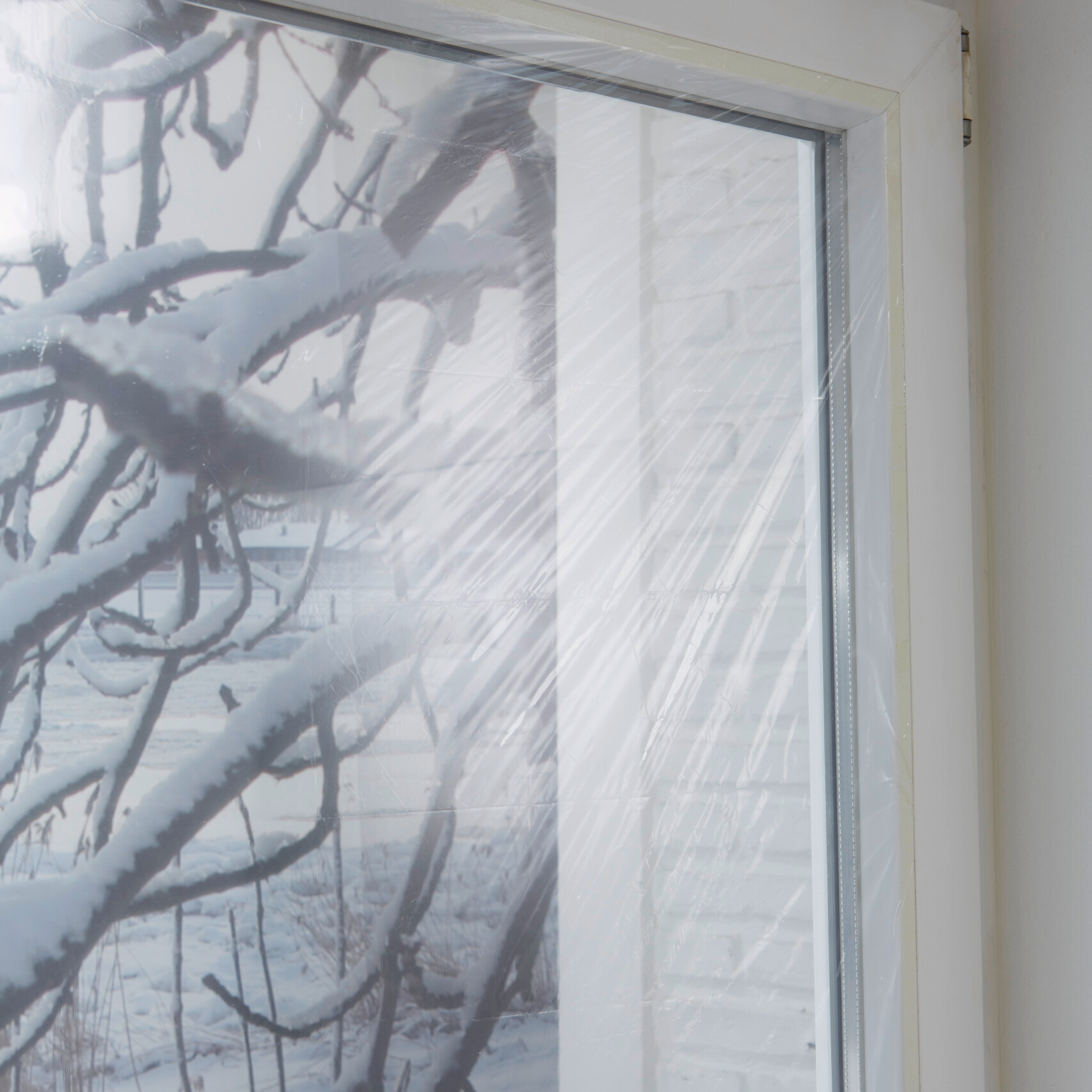 Folia Termoizolacyjna Na Okno Tesa Izolacja Okienna 4m x 1,5m Przezroczysta