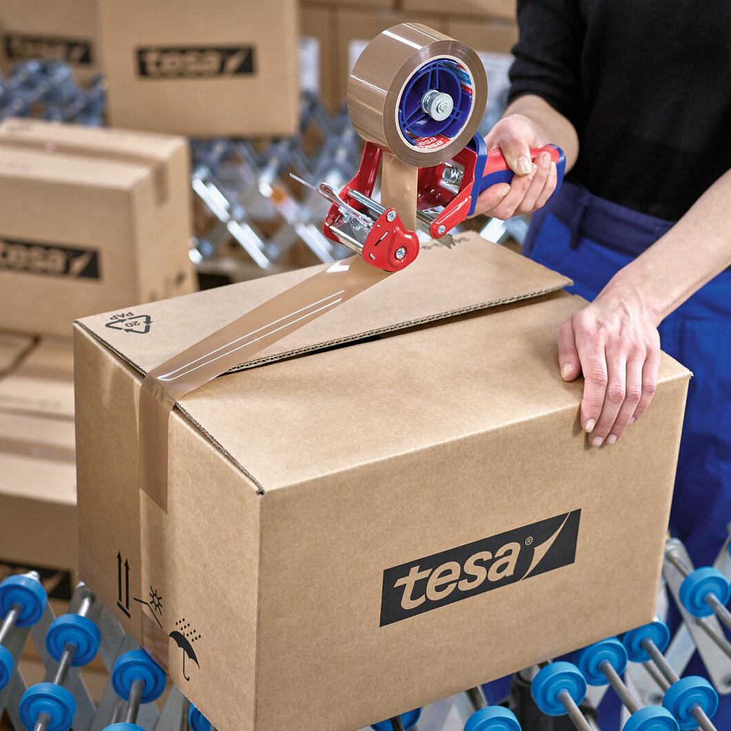 Taśma Klejąca Pakowa Tesa 60418 Kauczuk 50mm x 132m Mocna Brązowa Solvent