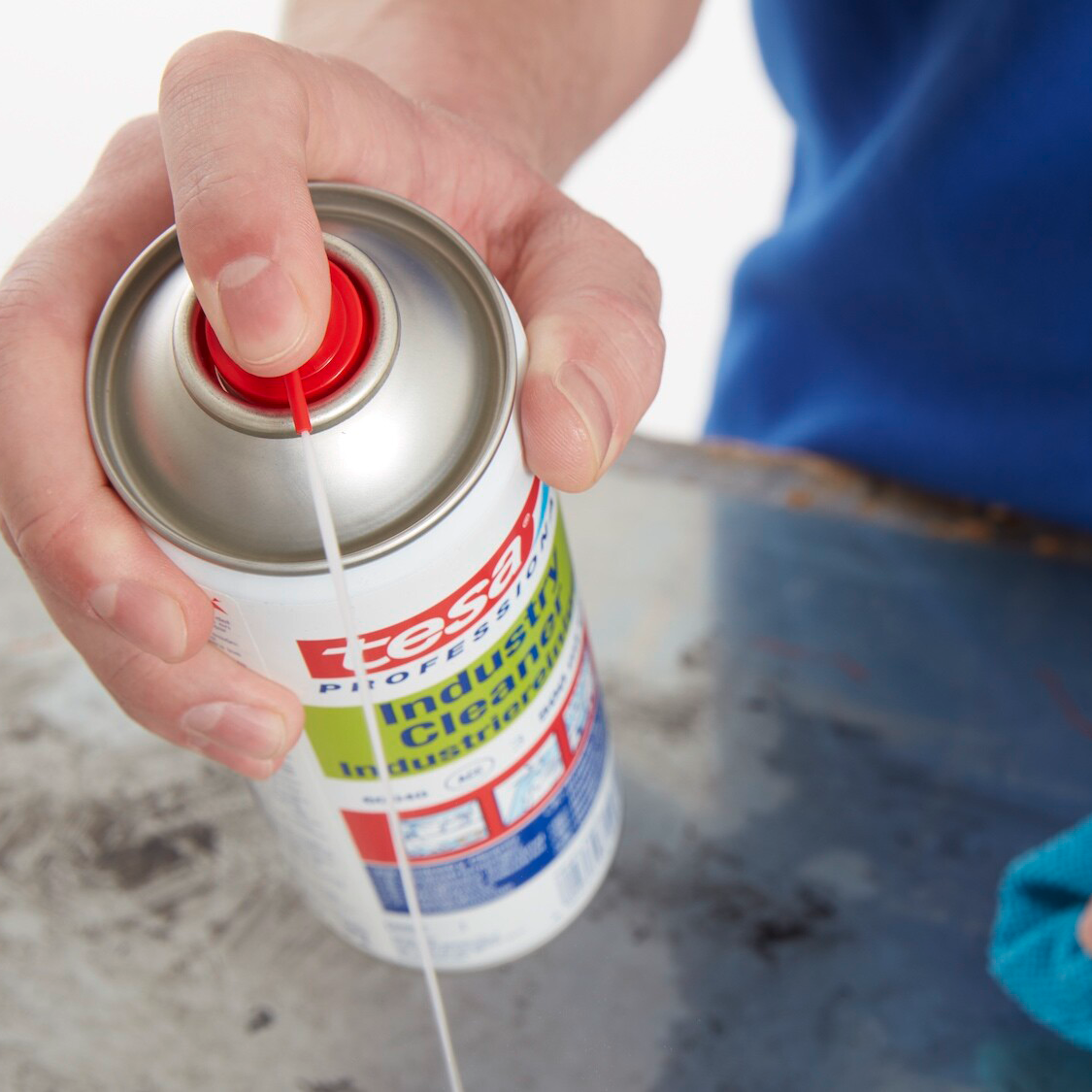 Zmywacz w Sprayu Tesa Do Usuwania Kleju Naklejek Etykiet Taśm Czyścik 500ml