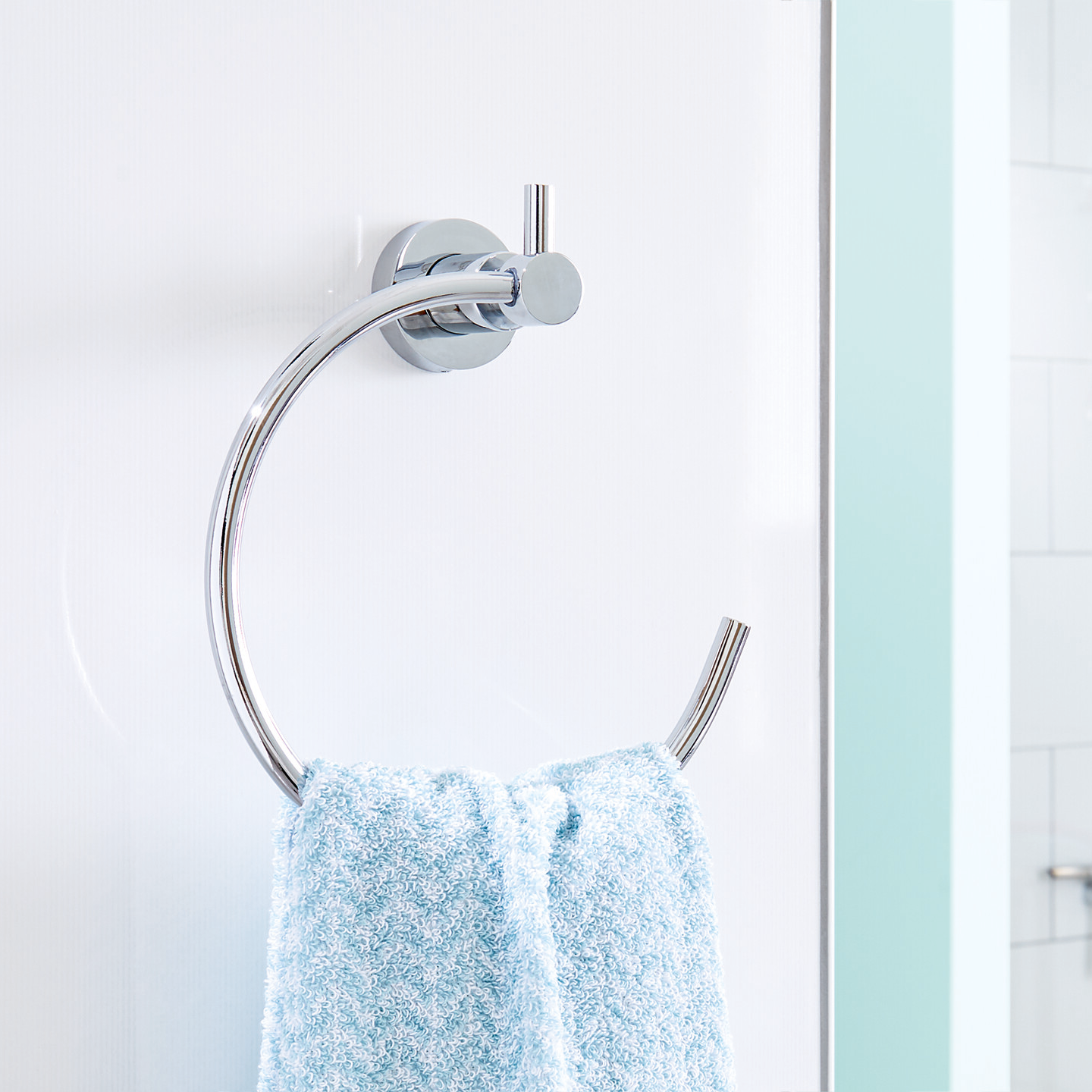 Wieszak Łazienkowy Na Ręcznik Tesa LOXX Do Łazienki Chromowany Metalowy