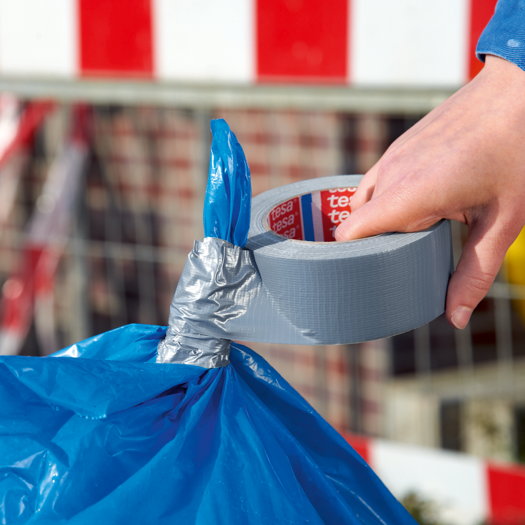 Taśma Naprawcza Duct Tape Tesa Mocna Uszczelniająca 50 mm x 50 m Szara