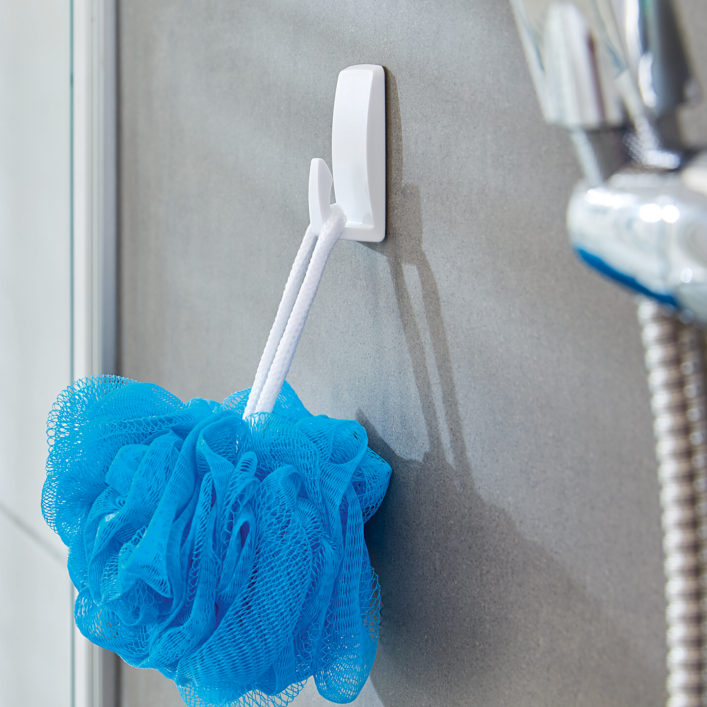 Haczyki Samoprzylepne Łazienkowe Tesa Powerstrips Do Wieszania 2 kg 2 szt