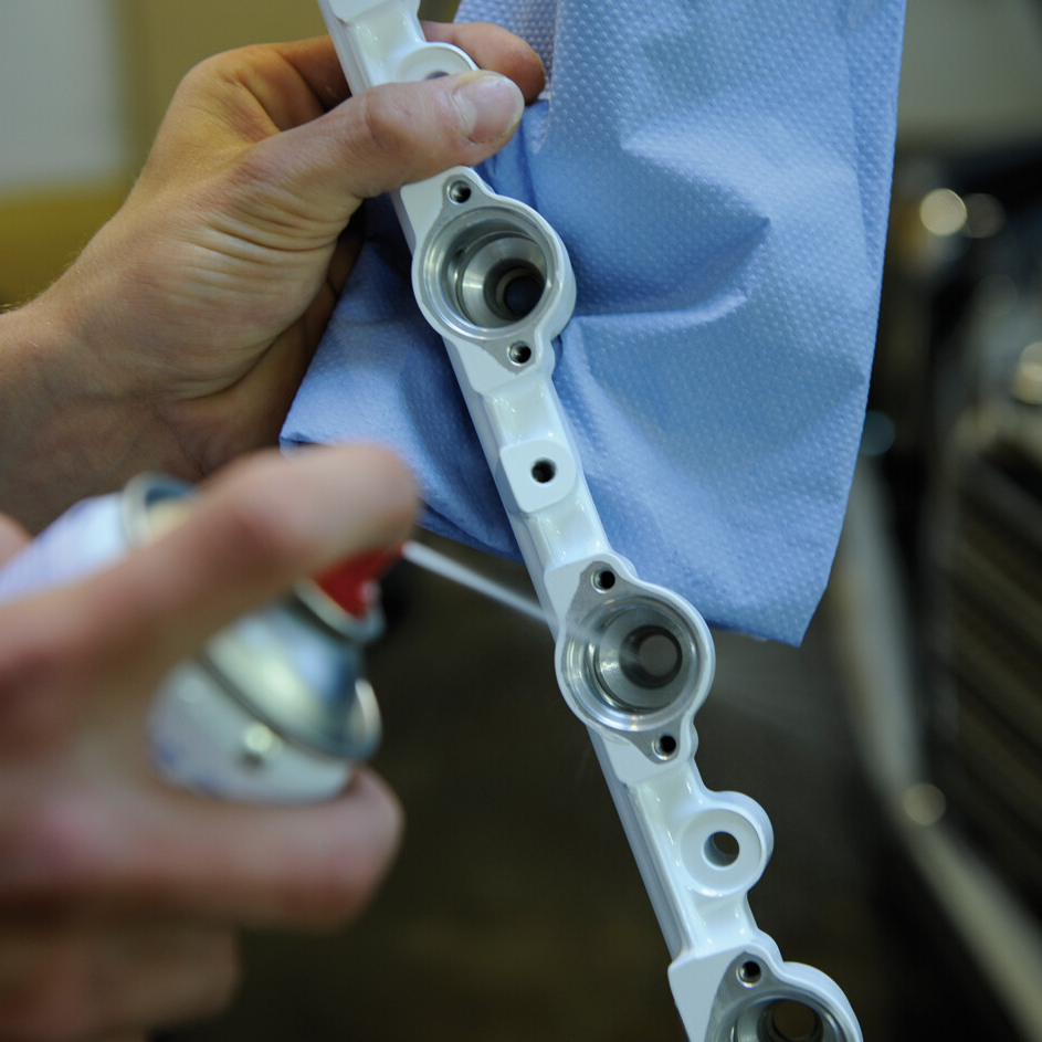 Zmywacz w Sprayu Tesa Do Usuwania Kleju Naklejek Etykiet Taśm Czyścik 500ml