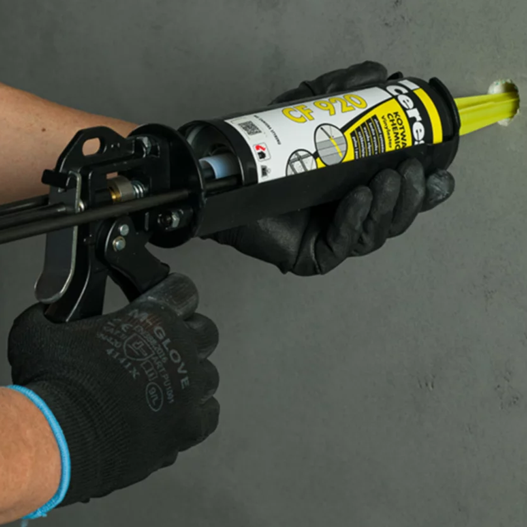 Kotwa Chemiczna Winyloestrowa Bez Styrenu Ceresit CF 920 Klej Żywica 300 ml