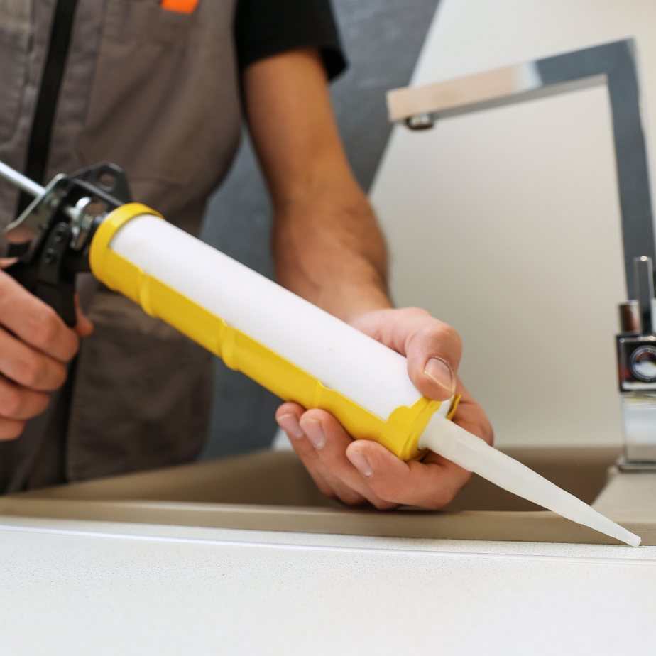 Silikon Budowlany Tytan Professional Uniwersalny Uszczelniacz Czarny 280ml