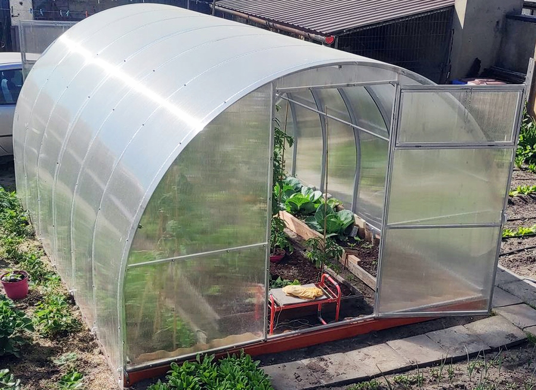 SZKLARNIA z POLIWĘGLANU 3x3m z OCYNK TUNEL 40x20mm