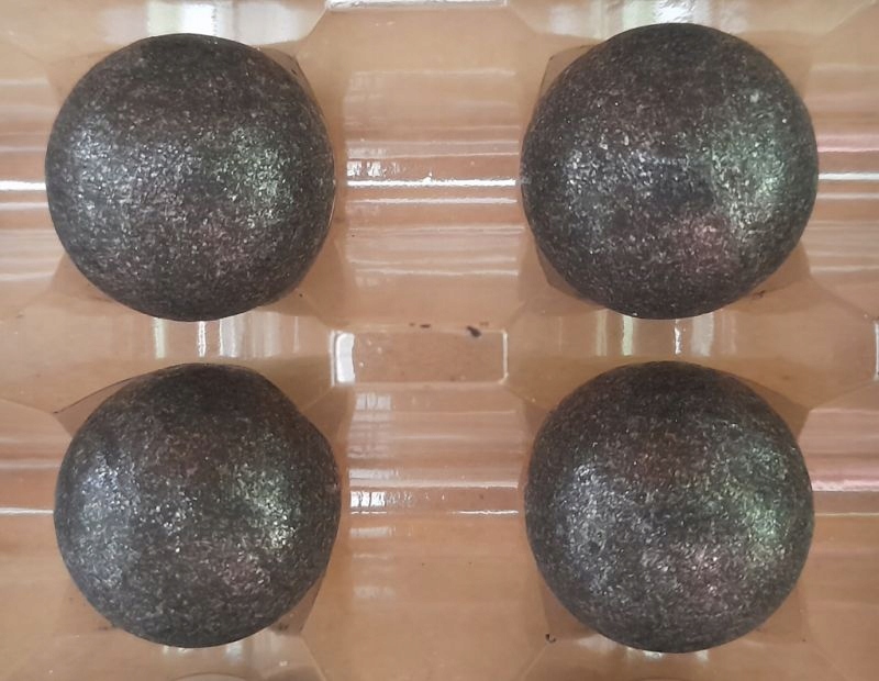 KULE CZEKOLADOWE DEKORACJE czarno-srebrna Perła 4 szt