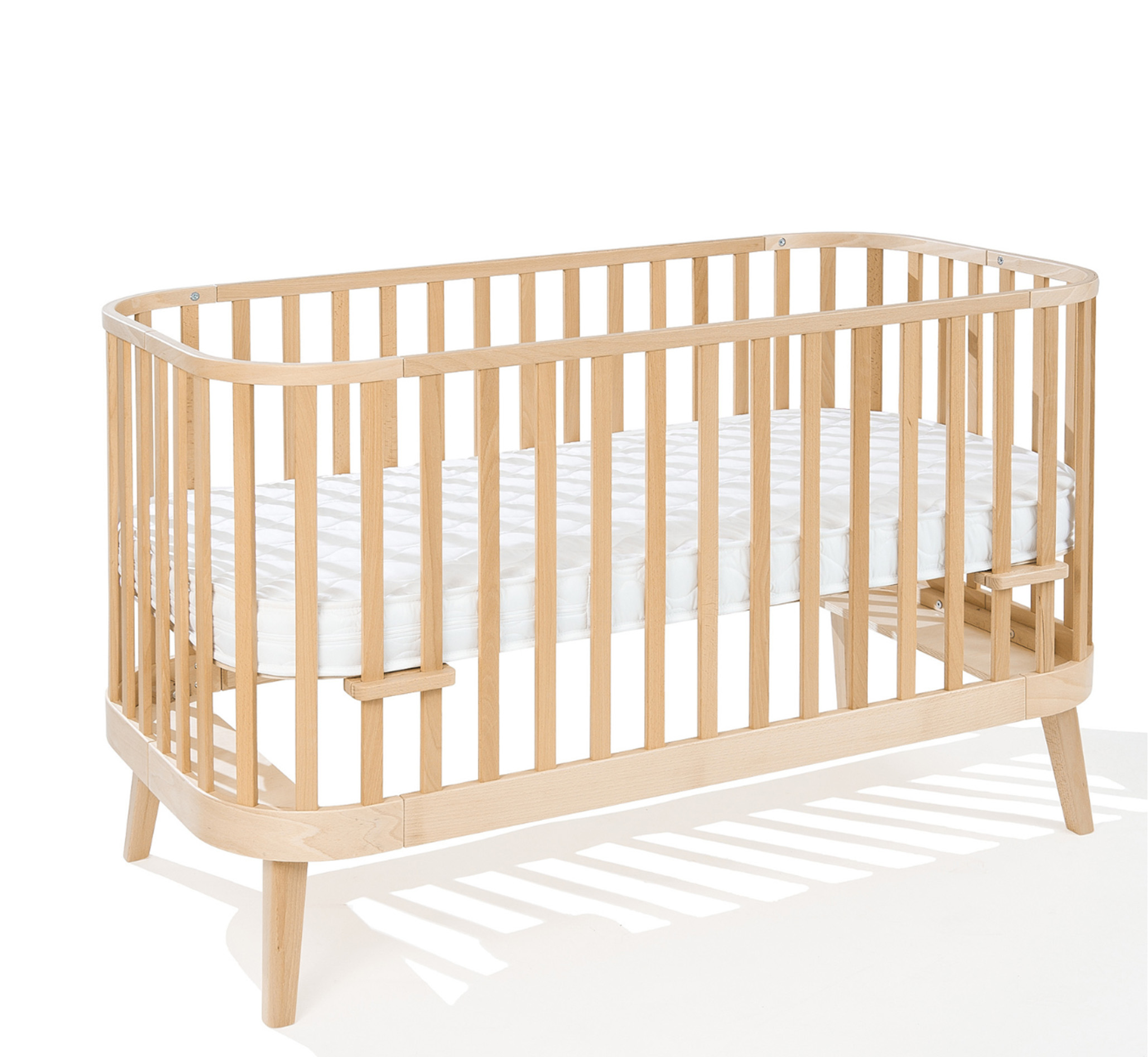 Łóżeczko dziecięce Cuddlies 140x70 z funkcją sofy i materacem drewniane - zdjęcie 1