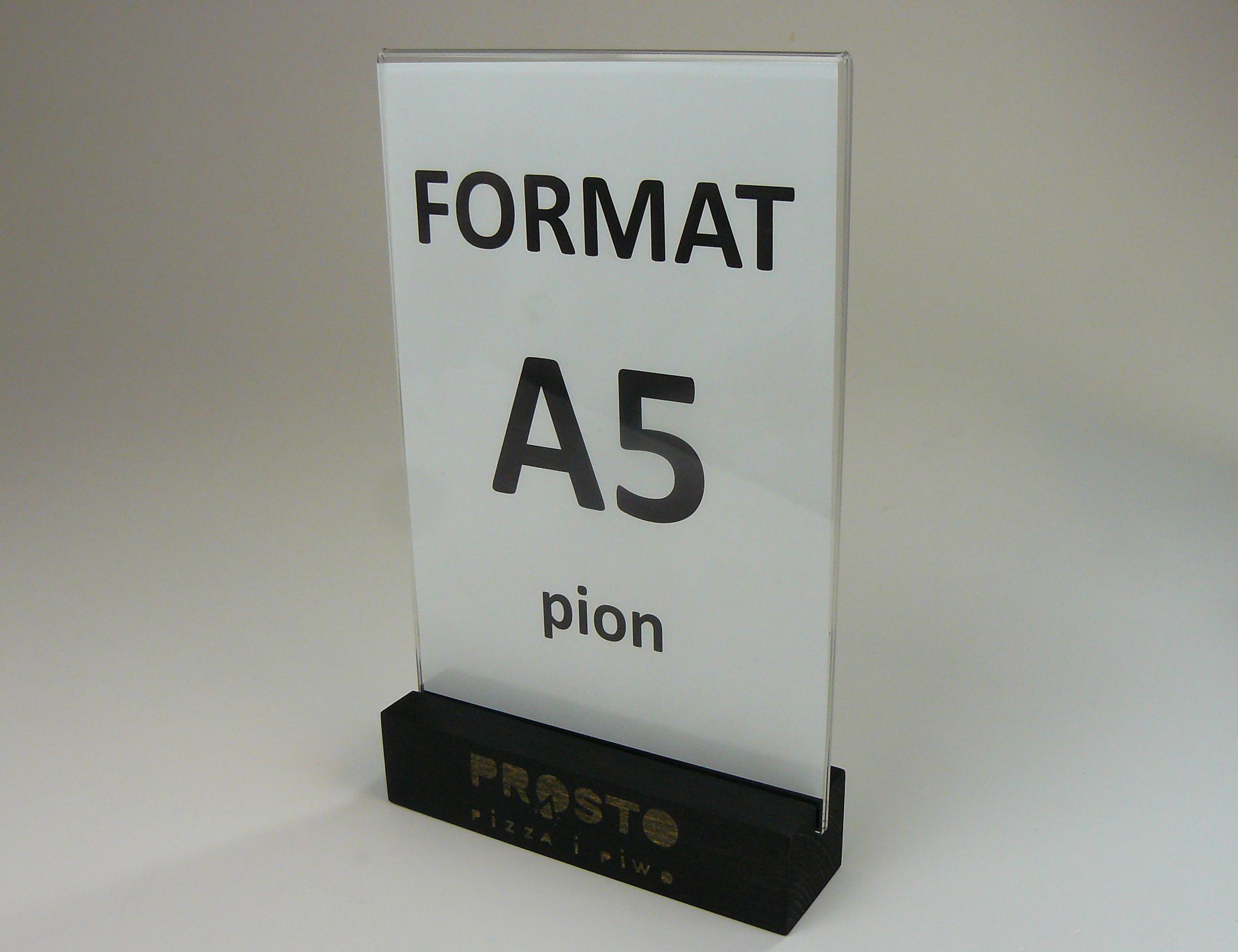 stojak na menu ulotkę plexi z drewnianą podstawką z grawerem A5 10szt